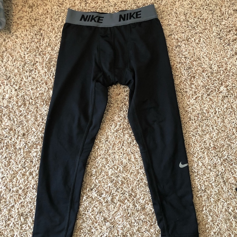 Nike dry fit compression pants 6-7yrs